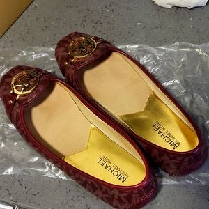 MK burgundy flats
